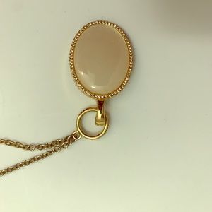 Reversible necklace clip